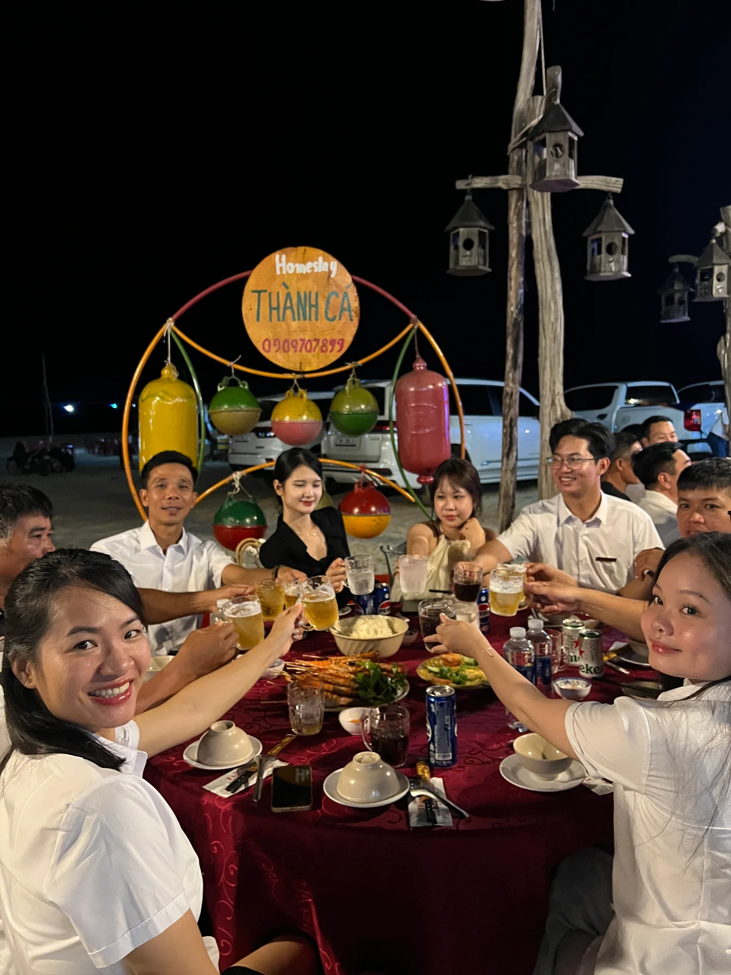 Bữa tiệc gala dinner thân mật bên bãi biển Quảng Ngãi
